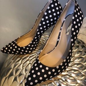 Black and white polka dot tweed pumps...US 10